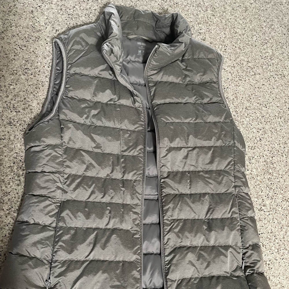 Uniqlo vest
